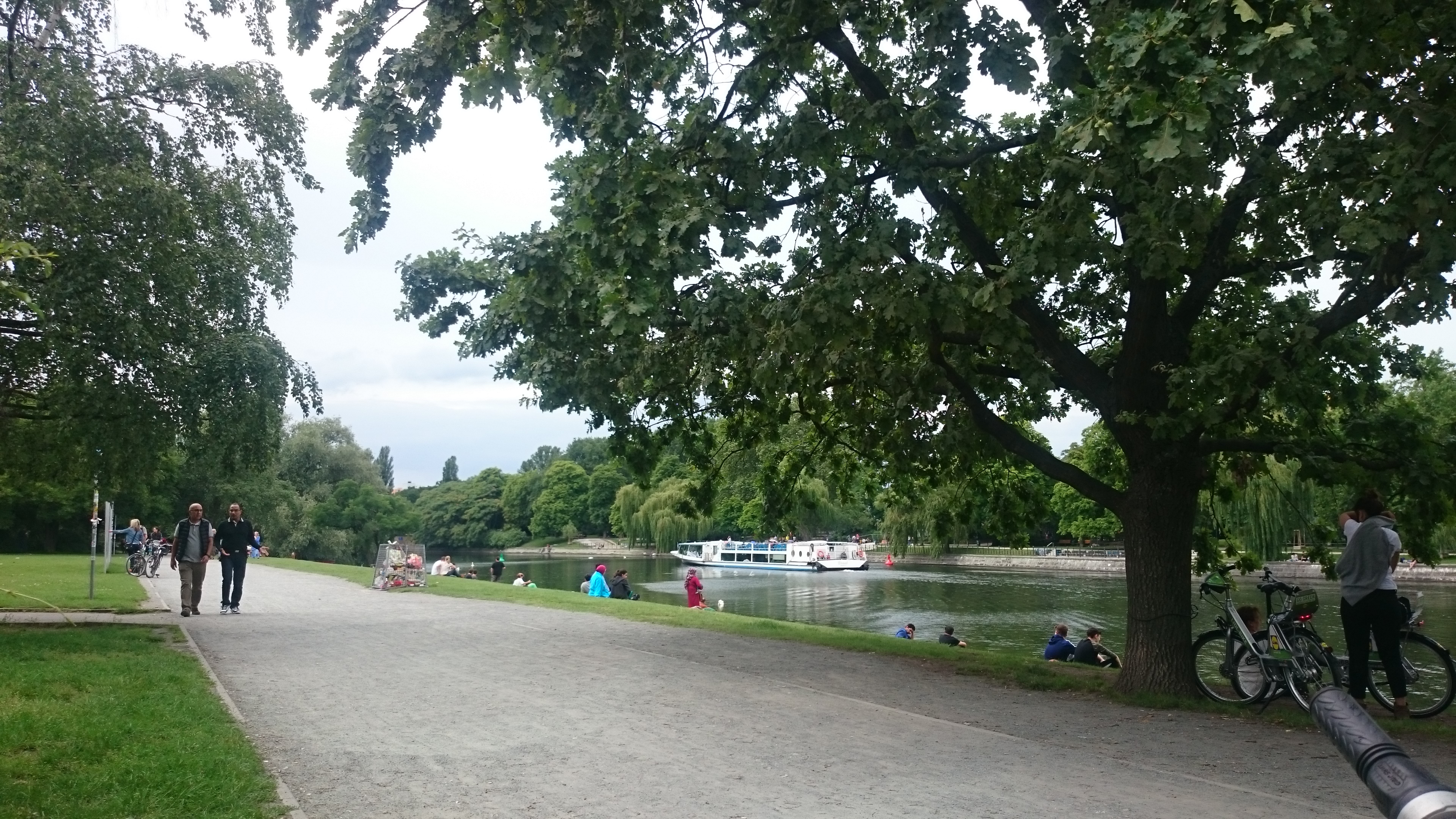 Kreuzberg Canal 2